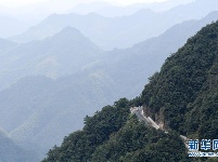 跟着爸妈去“驻村”