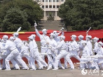 华中农业大学原创人体雕塑舞蹈《红旗颂》 献礼新中国70周年