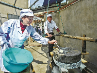 应城有个“豆皮西施” 她是祖上美食绝活的第四代传人