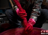 云南通海手工制香人