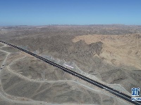 世界最长沙漠戈壁高速公路“最后一公里”取得重要进展