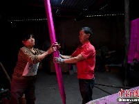 云南通海手工制香人