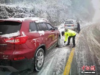 湖北五峰突降大雪