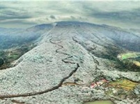 远安现林海雪原景观