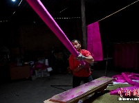 云南通海手工制香人