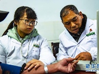 湖北五峰：大学生村医服务山乡医疗