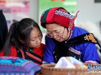 方寸之间绣绝活儿