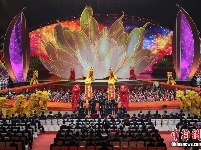 庆祝澳门回归祖国20周年文艺晚会举行