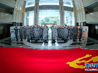 八一军旗耀濠江——中国人民解放军进驻澳门20周年纪实