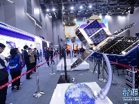 澳门航天科普展开幕 揭晓澳科一号卫星 