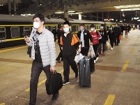 英雄城市 英勇归来 ——直击武汉“解封”首日
