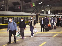 4月8日零时：离别76天，武汉“归队”