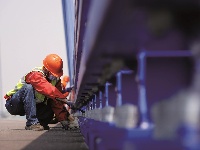 武汉：复工复产干劲足