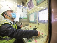 武汉：复工复产干劲足