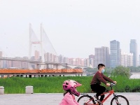 春回江城