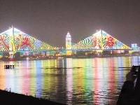 英雄城市 英勇归来 ——直击武汉“解封”首日
