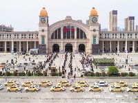 英雄城市 英勇归来 ——直击武汉“解封”首日
