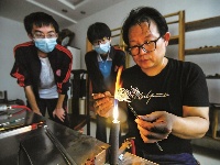 烈火塑琉璃（组图）