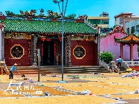 海口文毓古村太极田开割