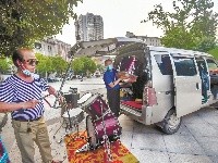 “夕阳红”乐队 鼓动正青春