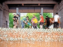 重启百日 大武汉回归“快车道”