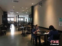 巴西圣保罗市重新开放酒吧、餐厅和美容院等场所