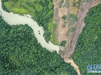 重庆武隆山体滑坡形成堰塞湖