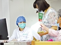 不惧“烤”验，他们干得热火朝天