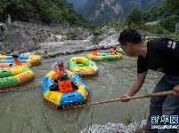 湖北兴山：免费漂流引客来