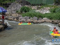 湖北兴山：免费漂流引客来