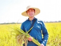 不惧“烤”验，他们干得热火朝天