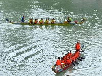 宣恩水运会开幕 贡水河里龙舟竞速