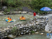 湖北兴山：免费漂流引客来