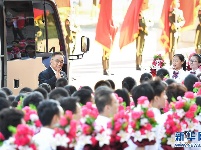 全国抗击新冠肺炎疫情表彰大会在京隆重举行