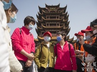 “樱为武汉 与你湘渝”丨江城芳菲正盛 援鄂医护赴约故地重游