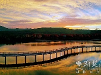 荆门龙凤山公园雨过天晴现天空之境奇观组图