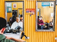 探访武汉“看夕阳老人”：我挺好!（组图）