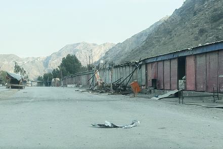 阿富汗防长说寻求与巴基斯坦通过谈判解决问题