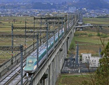 日本调整强震震级为7.5级，港口已观测到海啸到达