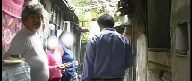 想姥姥了！博主发布23年前老北京胡同影像，网友在其中意外看到姥姥……