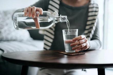 水喝错了也会伤身 秋天记得喝好这4杯“水”
