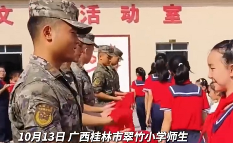 军营入队仪式传承红色力量