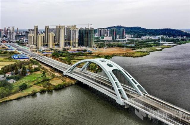 石首建寧大橋試通車