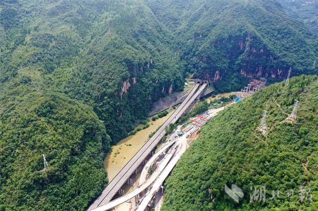 三峡翻坝江北高速公路加快建设组图